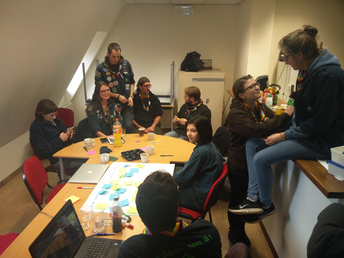 DenisMortier's tweet photo. Working on how to recruit volunteers in guiding! Really nice and fascinating ideas are emerging! #recruitment #guiding #GuidesBE #volunteers https://t.co/egKQbzoxwS