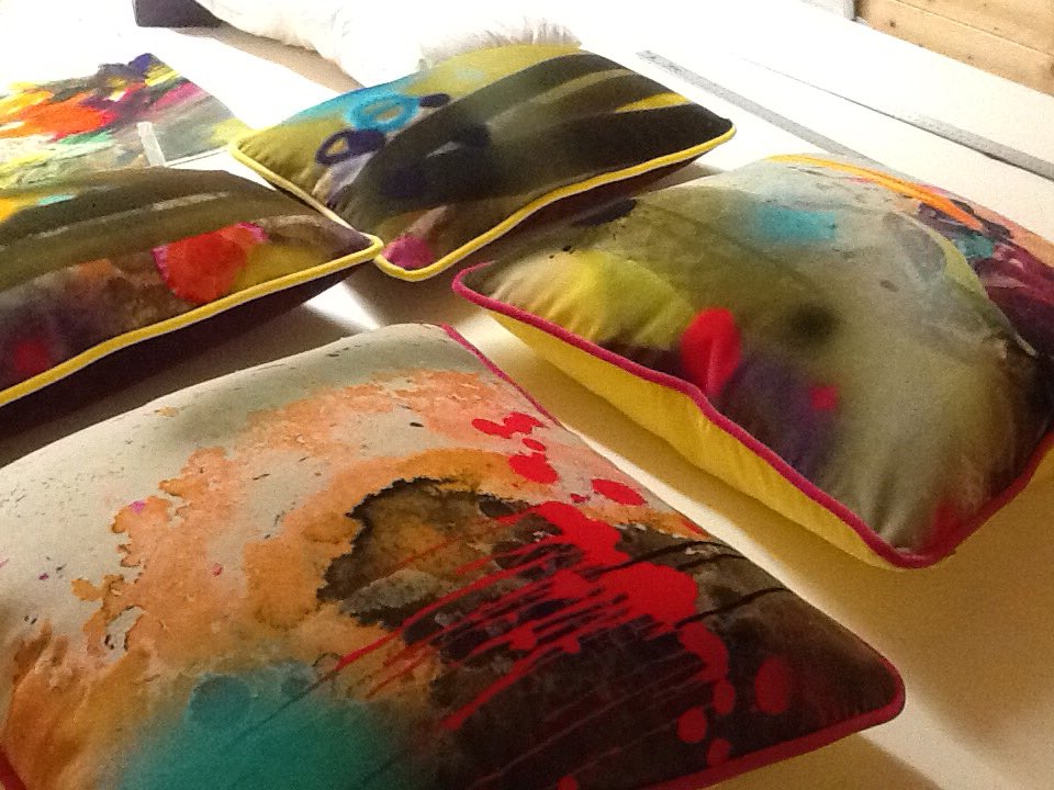 HelenReseated's tweet photo. Always a pleasure to work with @TBeasties fabric. ... #veryhappyclient #bespokecushions https://t.co/VHITET5St9