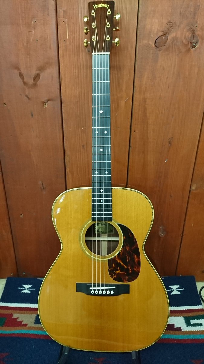 kashihara_inst's tweet photo. Headwayの2009年Edition、HF-415(Limited) 入荷！シトカスプルース・トップ、インディアンローズウッド・バックはもちろん単板。HF-415/STDよりもナット幅が広く、演奏性が高いです。
#Headway
#ヘッドウェイ
#hf415
#開放倉庫
#開放倉庫橿原店
#中古楽器
#フィンガーピッキングにおすすめ https://t.co/05VyKYUlzf