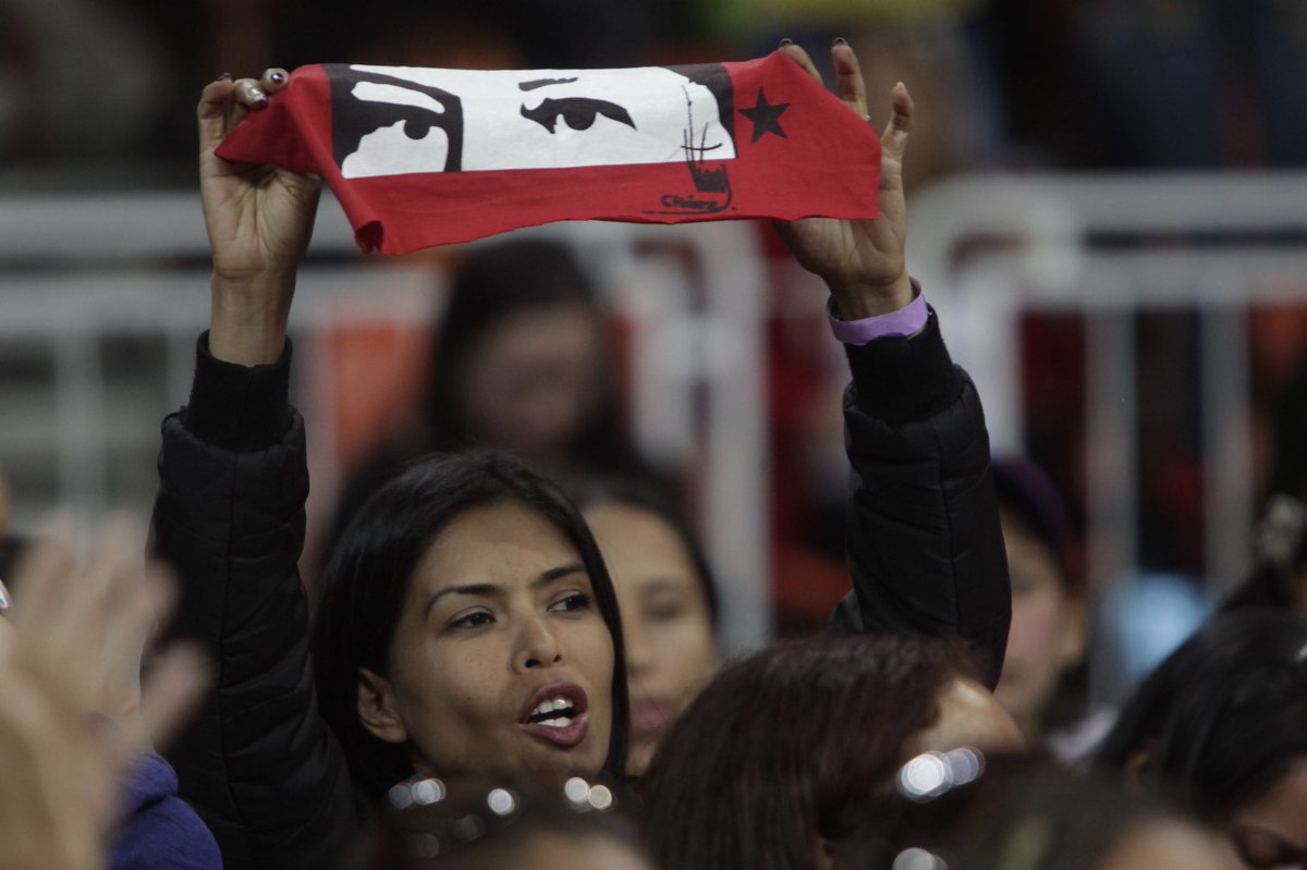 JauaMiranda's tweet photo. LA OPCIÓN REVOLUCIONARIA https://t.co/EYDxWyLSI0 Frente a la agresión imperial, nuestra opción no es cualquier victoria, tiene que ser una victoria democrática, popular, ética, socialista, Bolivariana. ¡ Una victoria Chavista! https://t.co/umSgKXBY8O