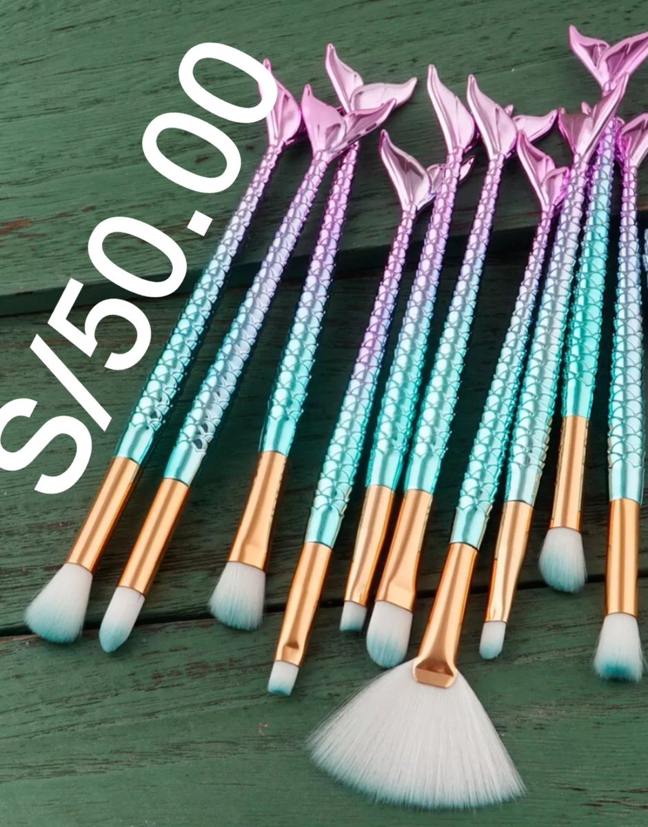 MishuTrend's tweet photo. #mermaids #Mermaid #brush #makeup #DomingoDeGanarSeguidores https://t.co/qIWq56c32G