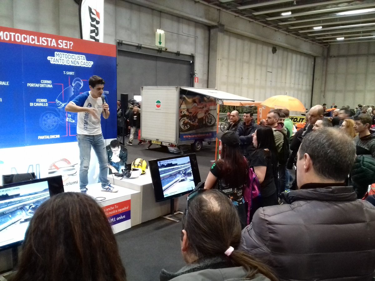 ami_onlus's tweet photo. Ultimo giorno a #MBE2018! Ti aspettiamo allo stand 13D,padiglione 7. Tu che #motociclista sei? #sicurezzastradale https://t.co/Qhesvok5oT