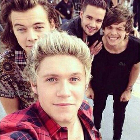 For our boys! 

#BestSoloBreakout #LouisTomlinson #iHeartAwards

#BestLyrics #SlowHands #NiallHoran #iHeartAwards

#BestSoloBreakout #LiamPayne #iHeartAwards

#BestCoverSong #TheChain #HarryStyles #iHeartAwards

#BestMusicVideo #SignOfTheTimes #HarryStyles #iHeartAwards