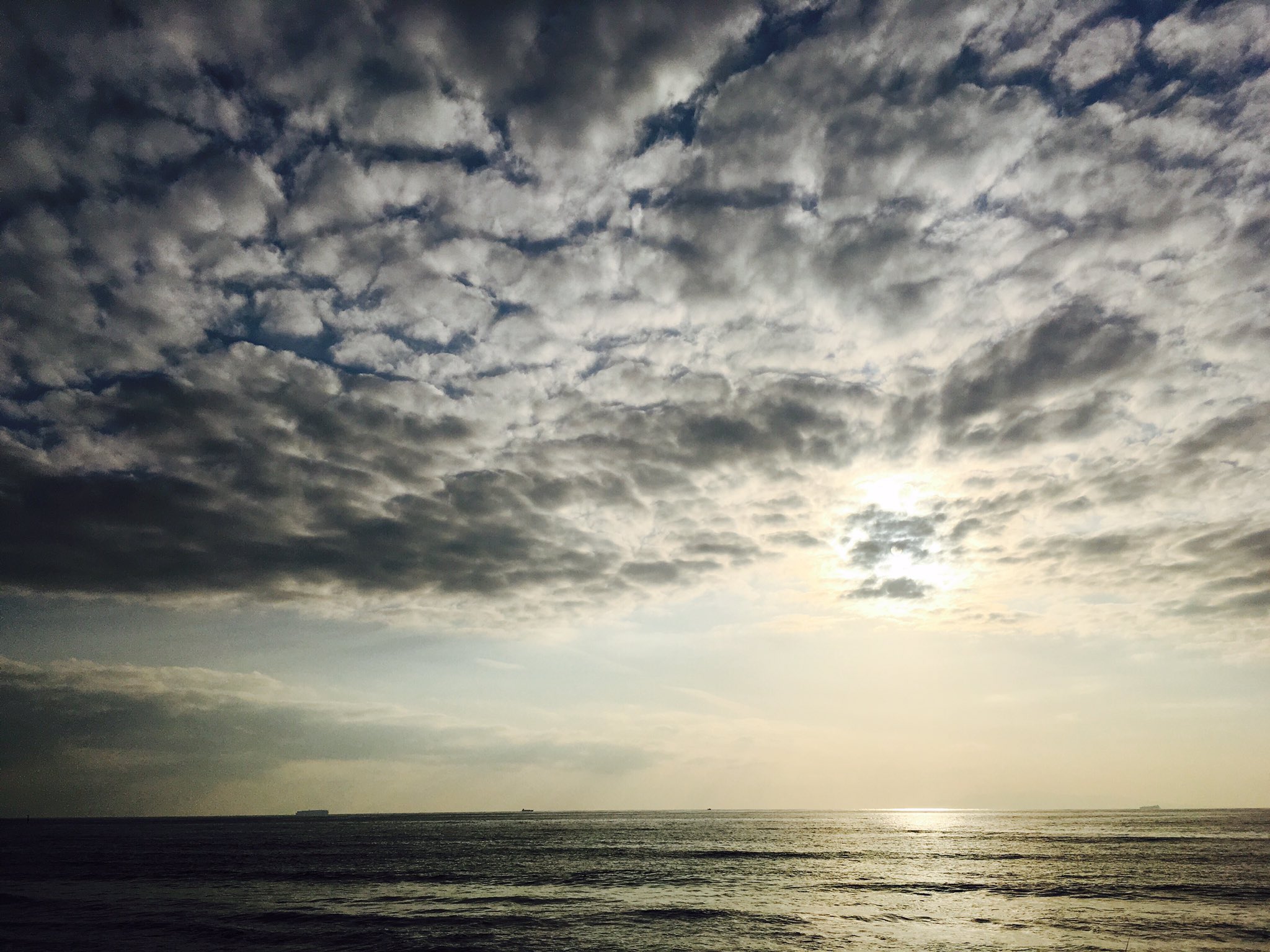 おはぎ 今日は館山まで 朝3時起き いい釣り日和でした Iphone 海 朝焼け 夕焼け パノラマ撮影 一眼忘れた 冬の海 写真好きな人と繋がりたい T Co 1uqnlmesbx Twitter