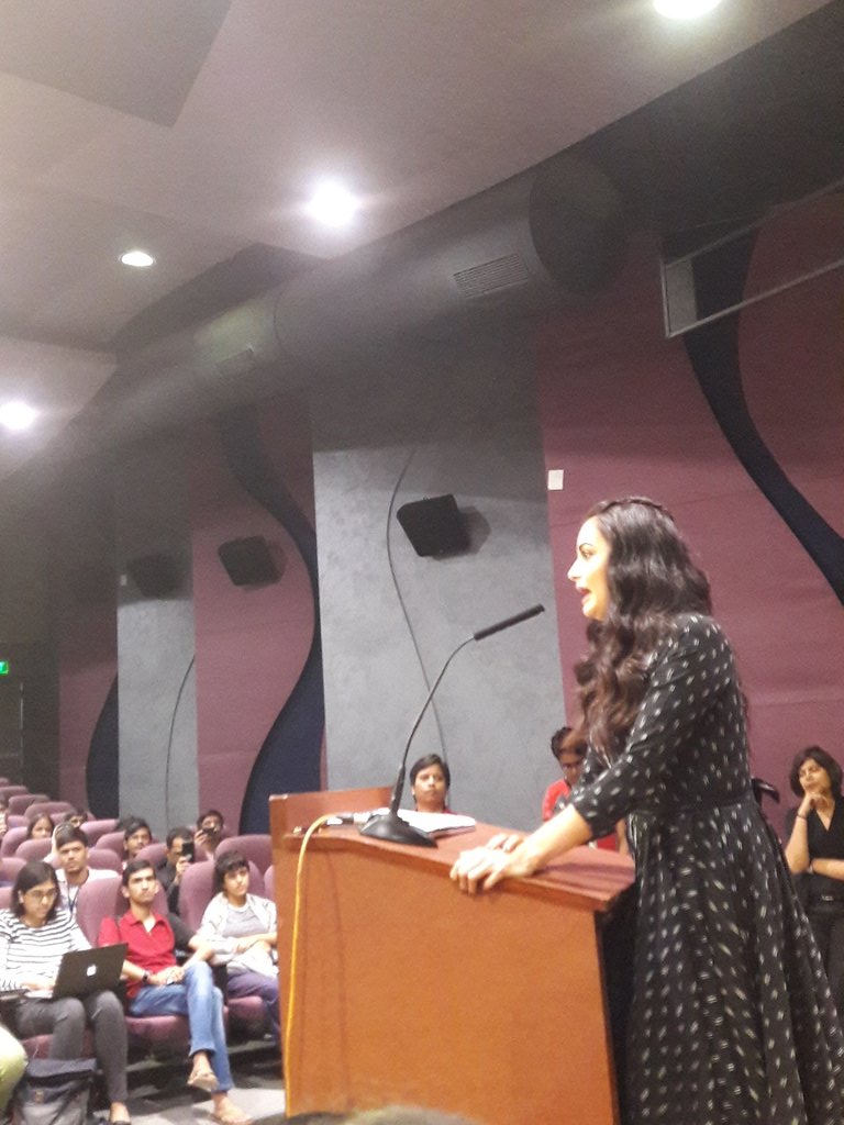 kavereeb's tweet photo. Speaking @stc_india @deespeak on stepping outside the bubble. #havingempathy @pragyavats @devendratak #letsstartaskingquestions #shareyourskillswithchildren #youwillbemorealive #dowhateveryoucan https://t.co/JsGu6qEFZR