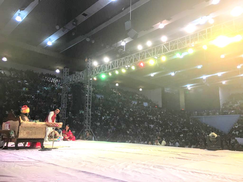 ArtOfLivingNTC's tweet photo. #HappinessMahotsav #WithGurudev #Delhi #TransformingLives https://t.co/vBsy4Ls6uC