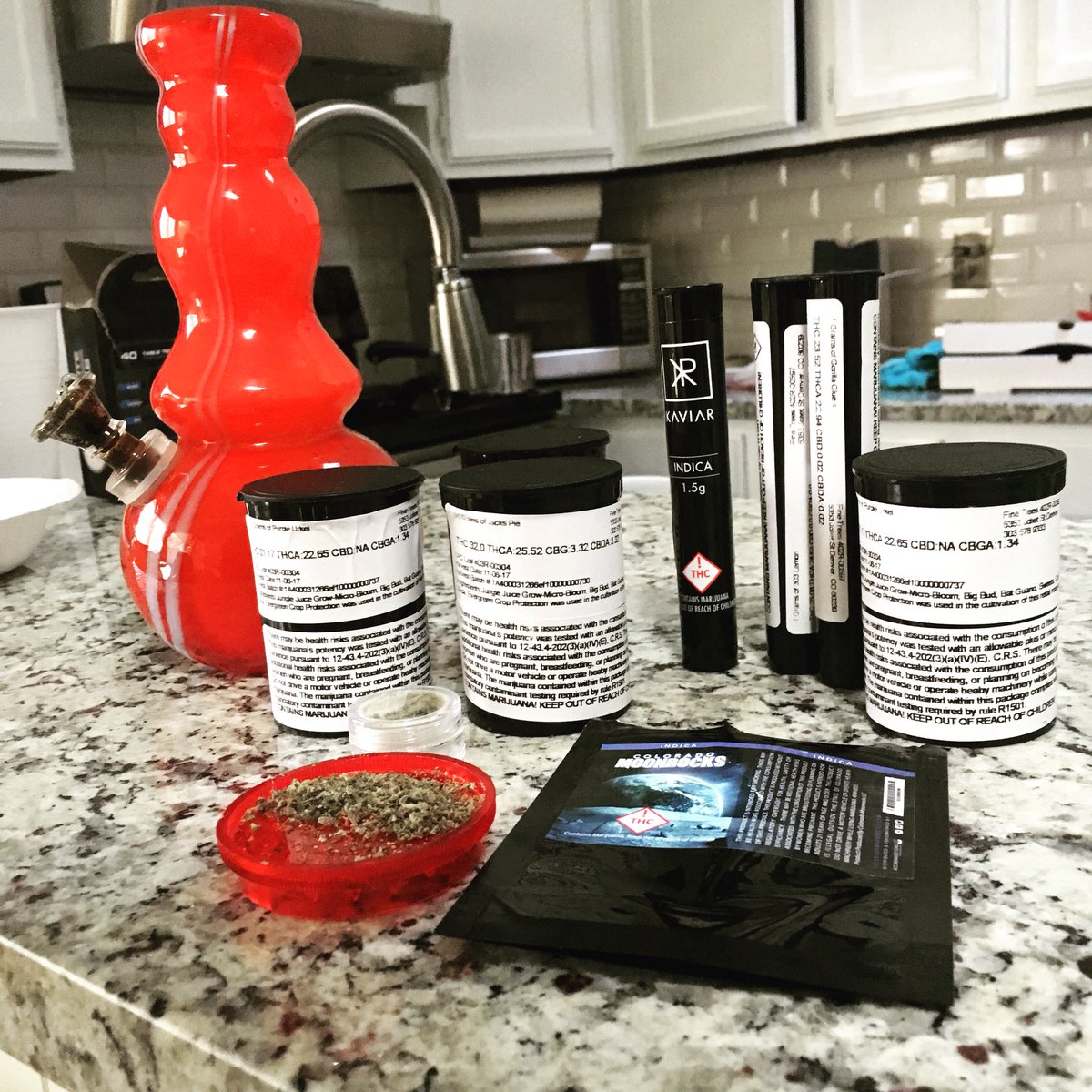 HappyWeedLife's tweet photo. Well itโs been fun Keystone โบ๏ธ๐๐ฝ #coldnights #highnights #cannabiscommunity #moonrocks #ganjagirl ๐ฉ๐ฝ #ganjalife #marijuanamovement #marijuana #cannabis #ganjadaily #weed #bluntculture #highlife #cannabisarmy #420allday #420daily https://t.co/G9fmihepRh