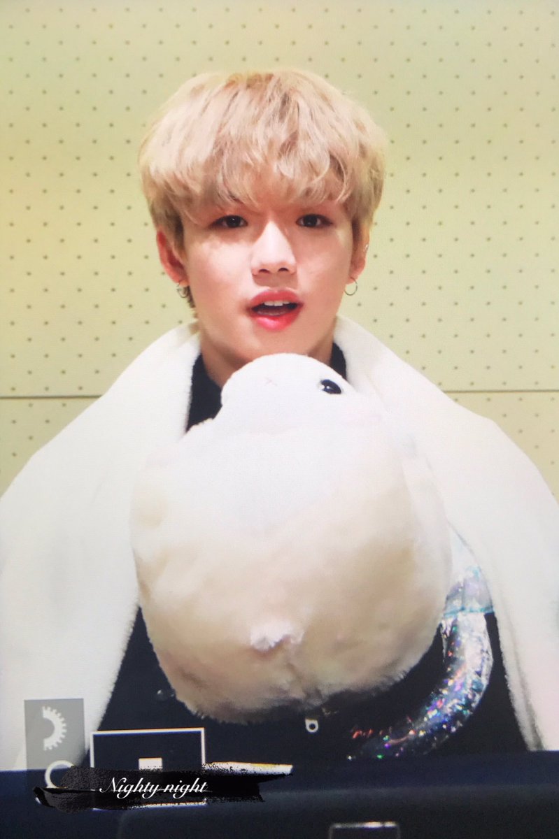 nightynight1225's tweet photo. 170121 팬사인회 #임영민 #MXM https://t.co/YhCLwiafcs