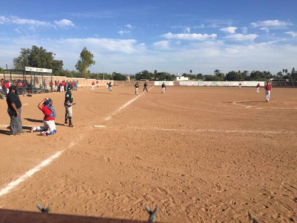 TorneoGuiber's tweet photo. #TorneoGuiber 
Resultados semifinal juego 2 

El Fuerte 5
Benito Juárez 3

Carrizo   8
Guasave  10 https://t.co/LbwvocynWw