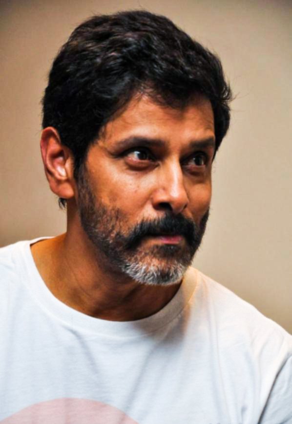 KaThahir's tweet photo. #Chiyaan_Vikram_Latest_Stills
#Sketch #Telung_Press_Meet https://t.co/bK7UtkUhLN