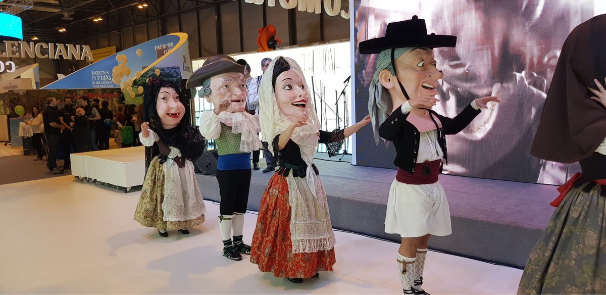 MuseuDeLaFesta's tweet photo. #AlgemesíUnesco Volem agrair a Berca Grup de Danses, a l’Escola de Tabalet i Dolçaina í a @valenciaturisme per mostrar í permetre'ns mostrar la cultura popular d'Algemesí en #fitur2018
#WhyV #Mediterráneoenvivo #visitcomarquesvalència @GVAturisme https://t.co/aQFmwmVAKg