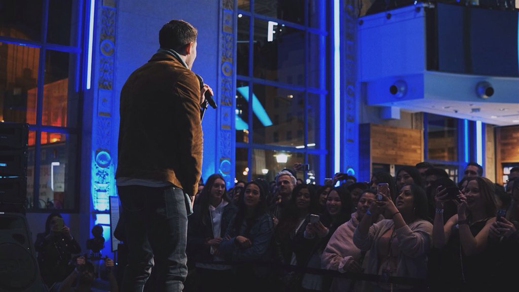 NJBROficial's tweet photo. @nickjonas 📸 20.01 | Nick Jonas em evento privado da #ATT1Powell - em São Francisco, Califórnia. #6 https://t.co/fzP44XbReU