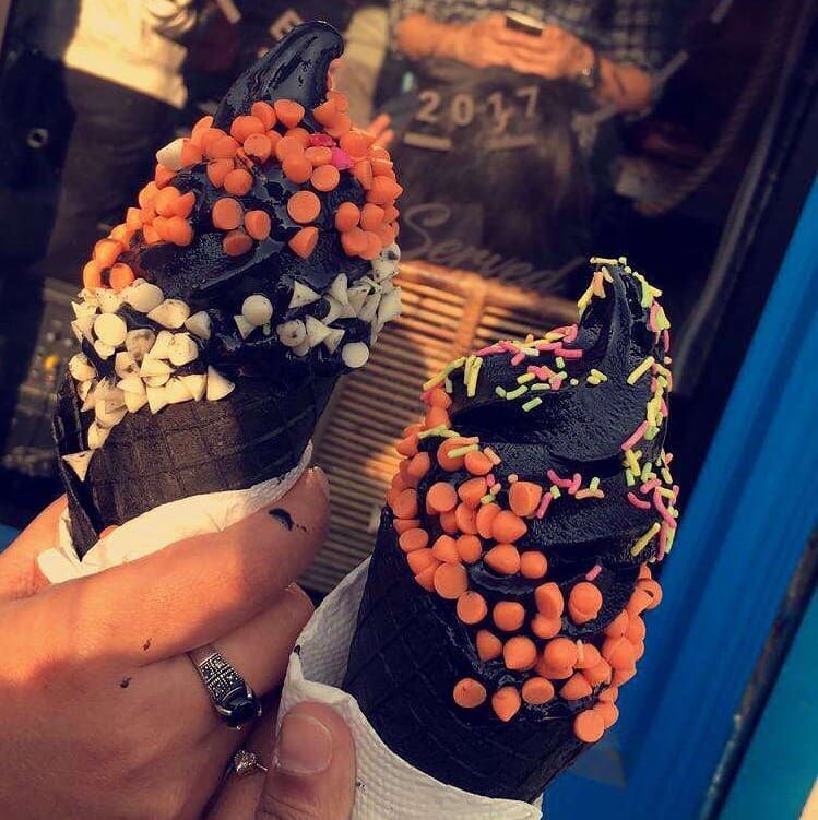 DamnThoseBuns's tweet photo. This place is pioneering the "if you go black you never go back" movement in Delhi - Creme Borne

#icecream #blackicecream #soulfood  #foodblog #foodblogger #delhigram  #foodporn #chocolatier #SoDelhi #buzzfeedfood #foodworldreview #damnthosebuns #howtofeedyourgirl #chocolate https://t.co/u8GSPZGYMe