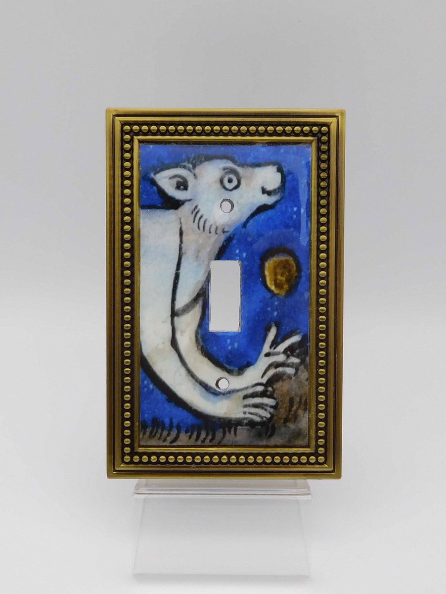 serra_artcraft's tweet photo. White Bear Gold Moon Light Switch Cover, Medieval Bear Light Switch Pla… https://t.co/6wjVZJtbh9 #Etsy #MedievalBear https://t.co/UWt4SnhjZU
