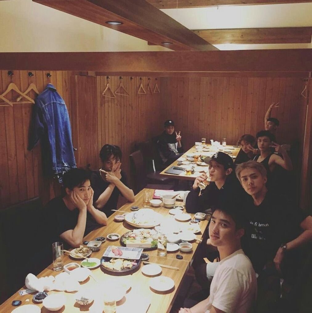 qtpiebyunbaek's tweet photo. #EXOL #BestFanArmy #iHeartAwards 
@weareoneEXO [엑소 EXO] https://t.co/ZKkjYB7MHr