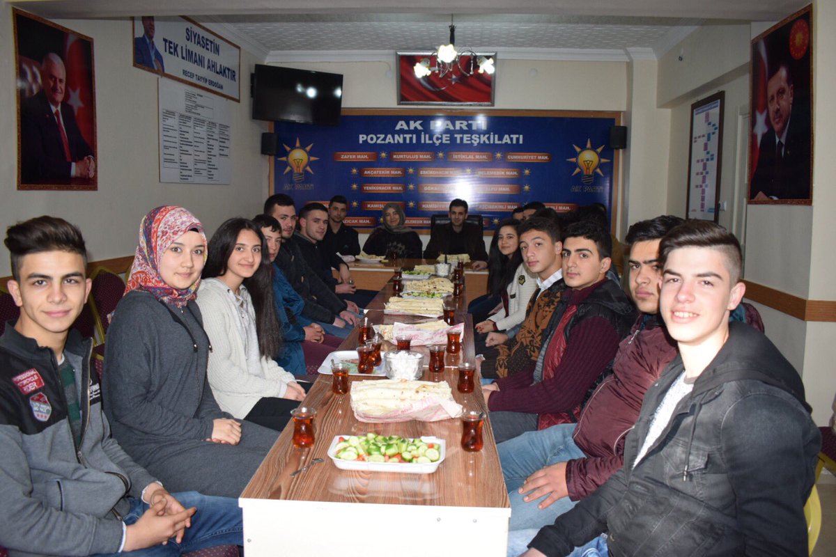 APozanti's tweet photo. Ak Parti Pozantı Gençlik Kolları Başkanlığı Ve Yeni Seçmen Başkanlığı ortak düzenlediğimiz kahvaltı programını gerçekleştirdik Kahvaltımıza katılan İlçe Başkanımız Yusuf Arısoya Ve kadın Kolları Başkanımız Büşra Durmuşa teşekkür ederiz.@TrkogluMustafa @MahmuttAktss @yusuf_arisoy https://t.co/lVPZ5CHHl6