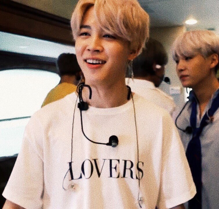yoongistune's tweet photo. The amount of love I have for them :( https://t.co/a0ZrUS2Cad