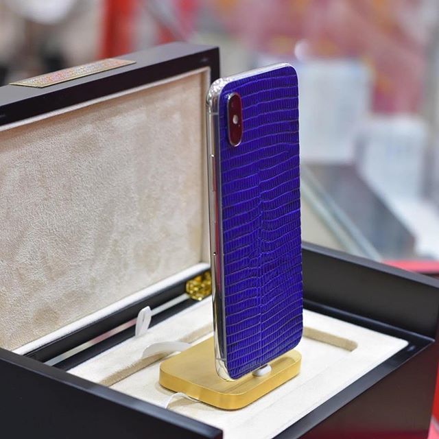 iphone_cases50's tweet photo. Special blue iPhone X. Tag someone who likes blue iPhone

#iphonex #iphone8 #iphone6 #iphone5 #iphone #iphone4 #iphone7 #iphones
#iphone6s #iphone8plus #iphone5s #iphonesia #iphone4 #iphonese
#apple #iphonecase #iphoneprotection https://t.co/Nl5NiTbeUm https://t.co/q4IFxsfxUO
