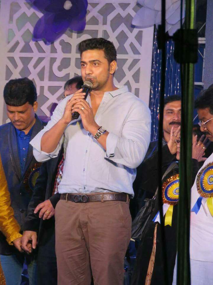 TheDevFanClub's tweet photo. Superstar @idevadhikari spotted lasf nit at a programme  af #Dasnagar Howrah.  😍😍
RT https://t.co/kjpD4IOiLp