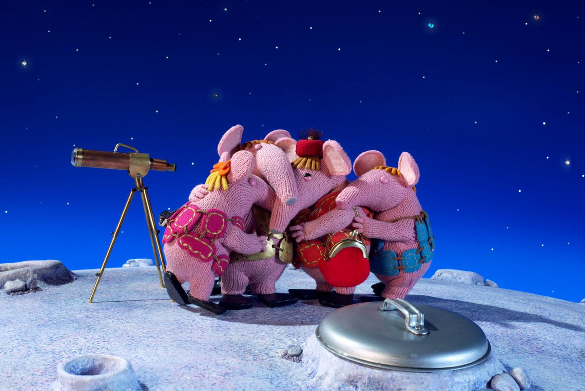 A hug is the perfect gift. One size, fits all, easy to exchange... 😊💕

#NationalHugDay #ClangersforKindness