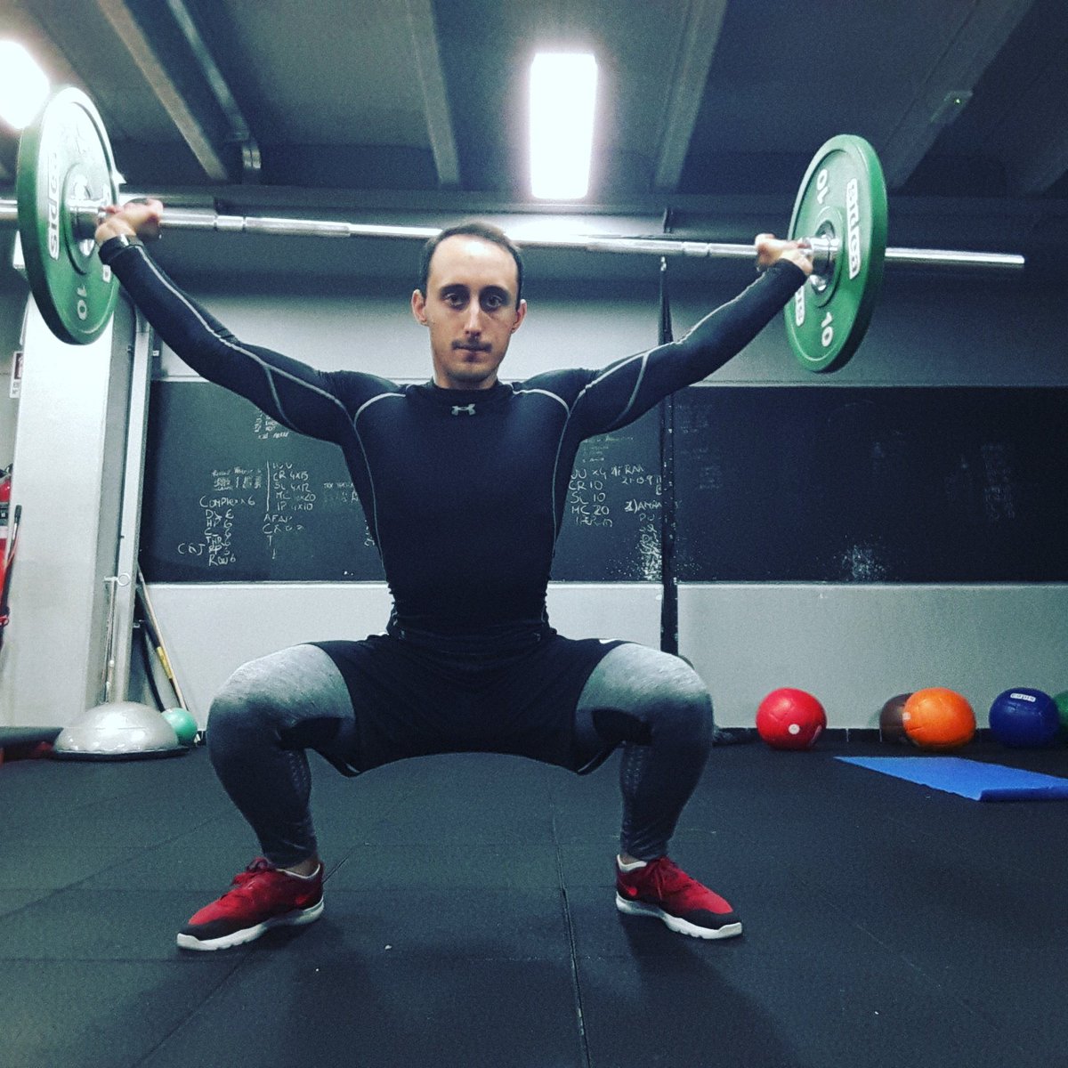 Jake_delmoro's tweet photo. OH #squat
Great for the #strength and #stability of #shoulders and #core, #mobility of the hips. On my way to learning the #snatch. One step at a time ๐ช
#fit #fitness #ohsquat #BuildYourBody
#gymlife #FitnessMotivation #fitnessaddict #fitnessjourney #fitfam https://t.co/yrvTkS8HHX