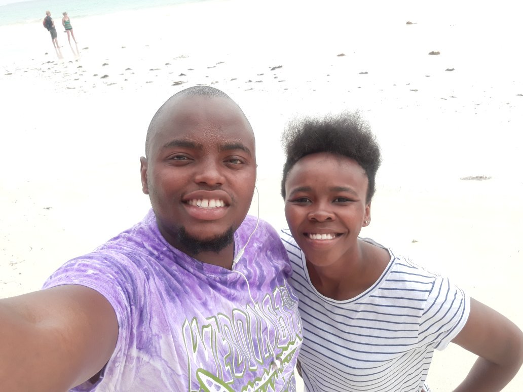 Dolphinthedj's tweet photo. Kwenye beachi with @ChristineOchie3
#KubambaInDiani
#Dolphinthedj https://t.co/nyQhctfJtQ