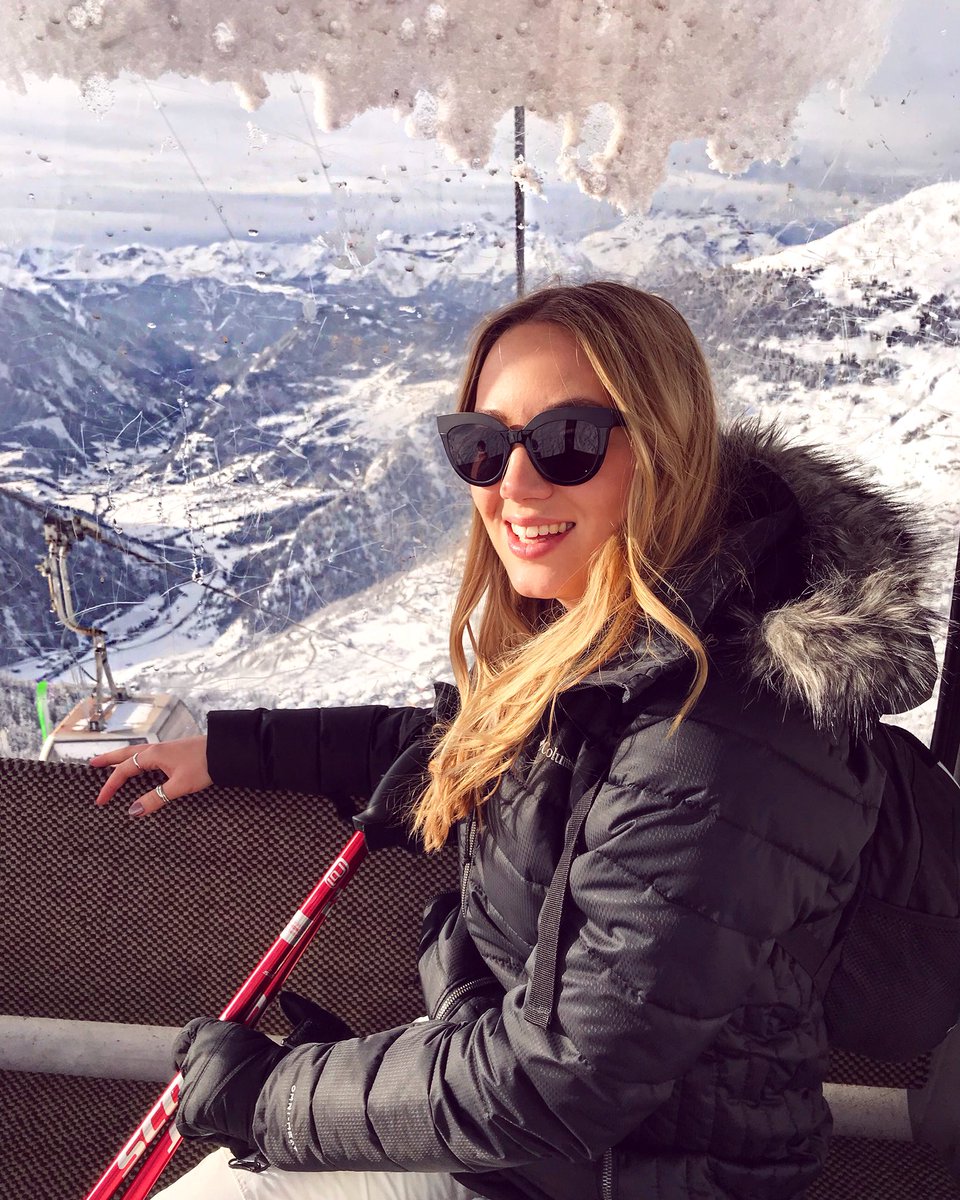 travelista_uk's tweet photo. *NEW POST* A Winter Resort Guide to Verbier (including the best après-ski &amp; fondue) https://t.co/Y1CQxs0kVc https://t.co/5QvnqDfdxK