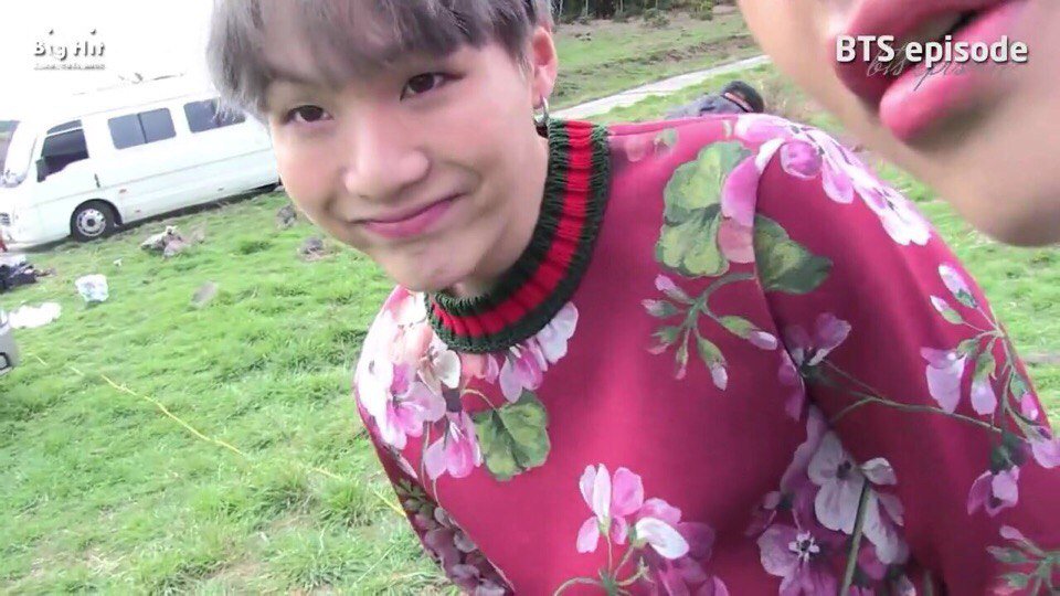 BTS50098203's tweet photo. Улабка, сурового Агуста Ди , мой фетишь.
#bts #BTSARMY #BTSSUPERSTAR #AgustD https://t.co/f5WfSGPLN2