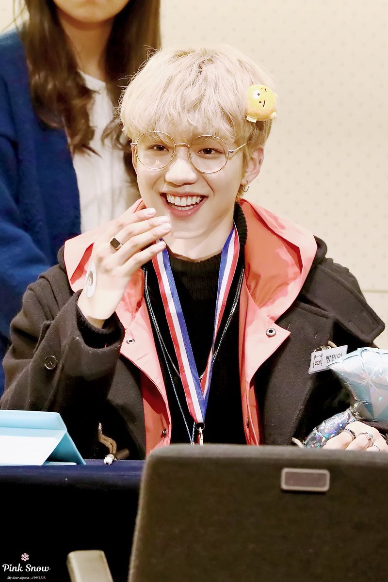 PinkSnow1225's tweet photo. 180121 팬싸 #MXM  #임영민 언제나 멋있고 귀엽고 사랑스러운 영미니💕 https://t.co/KUFAU2k6IV