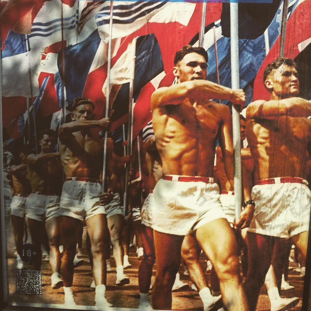 «aquila non captat muscas» значёк за заслуги. Орел не ловит мух. Non captat muscas aquila сбу. Аквила нон каптат мускас. Знаменитые изречения на латыни.