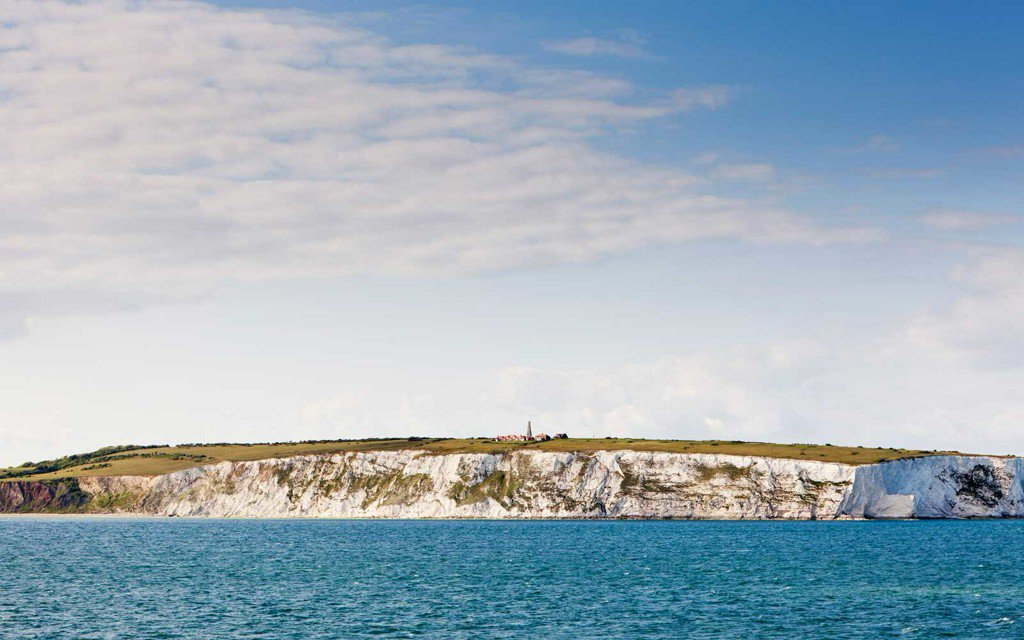 TravelLeisure's tweet photo. Proposed bridge would make it possible to drive between England and France https://t.co/PliFPeoSN4 https://t.co/kyh5hNGkop