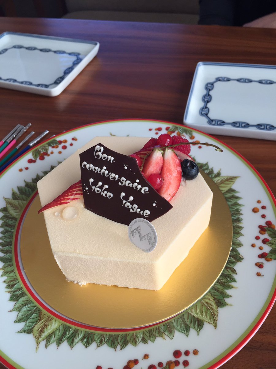 Osamin モンサンクレールのセラヴィを予約して誕生日会 大変美味しゅうございました バースデイケーキ 自由が丘