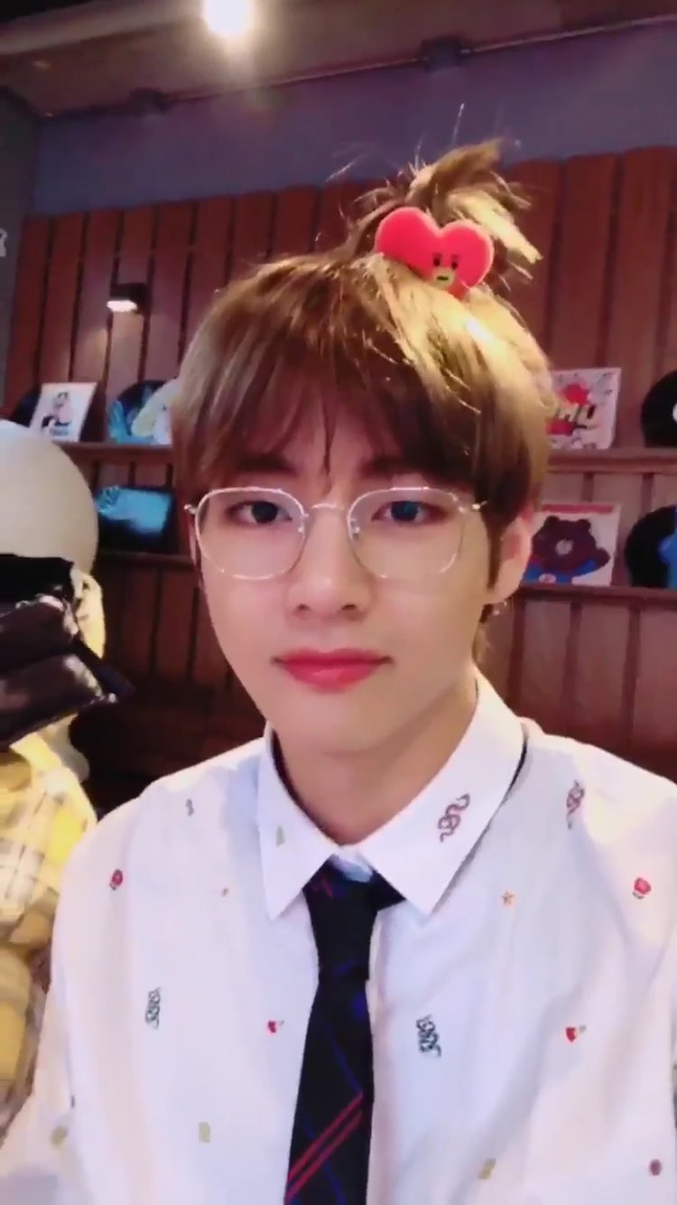 taehyung pics⚡️ on Twitter: "CUTE 🐯💜💜💜 #타타…