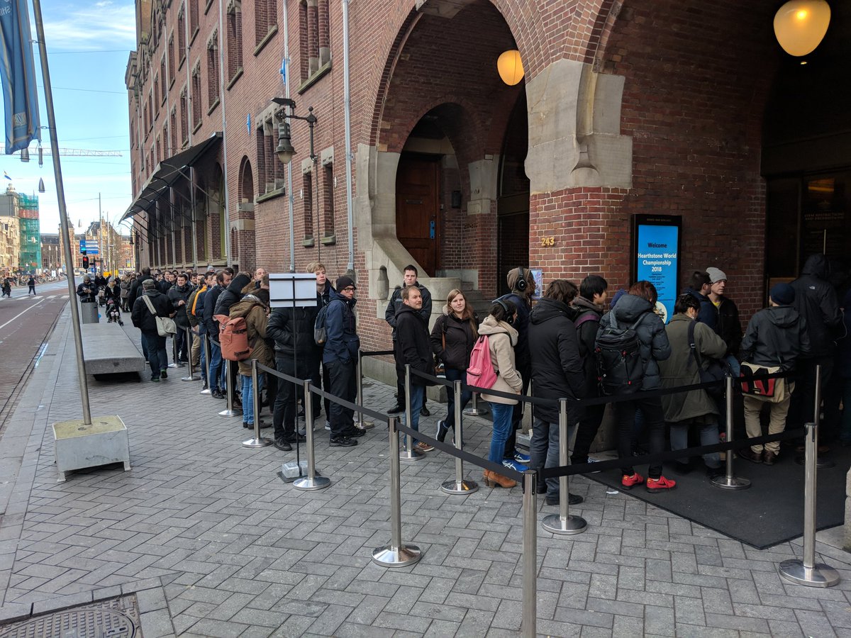 HSesports's tweet image. The queue for #HCTAmsterdam right now! Come over soon or miss out on seeing 2017's world champion get crowned!