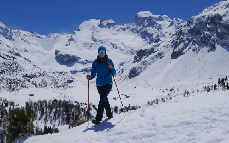 valtellina's tweet photo. "#Emozioni fantastiche e come provarle" - #inverno in Alta #Valtellina: luoghi da respirare per scaldarti il cuore. Leggi il post di @4KStelvio sul #blog #AmoLaValtellina --> https://t.co/FzExcfwDD4 https://t.co/QLfQEl8eim