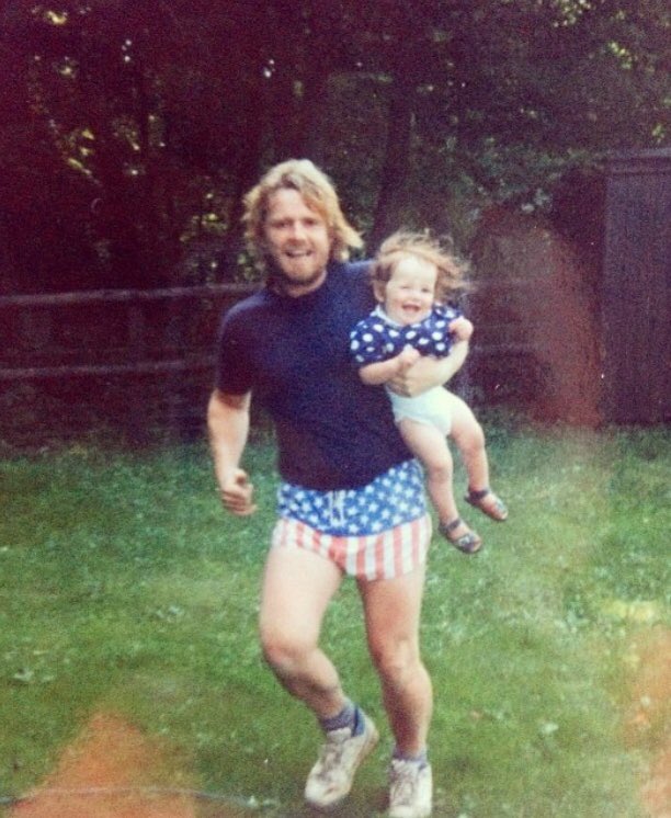 kallsoppx's tweet photo. One of my favourite photos. Me and my daddio. Happy birthday ❤️🎉 https://t.co/FKR666PXmU