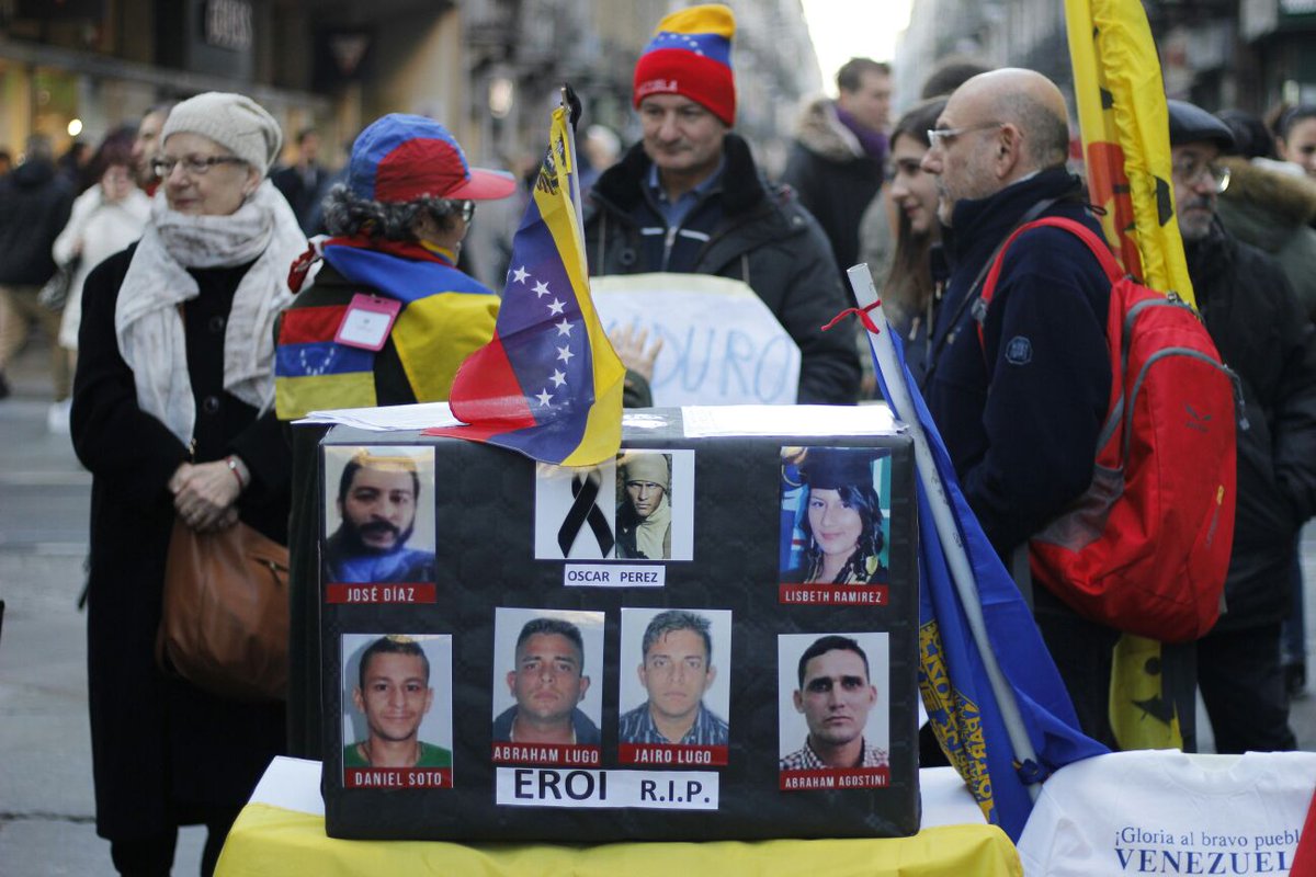 Concentración en Torino #Italia en honor a los asesinados en la Masacre del Junquito y en contra del régimen criminal en #Venezuela