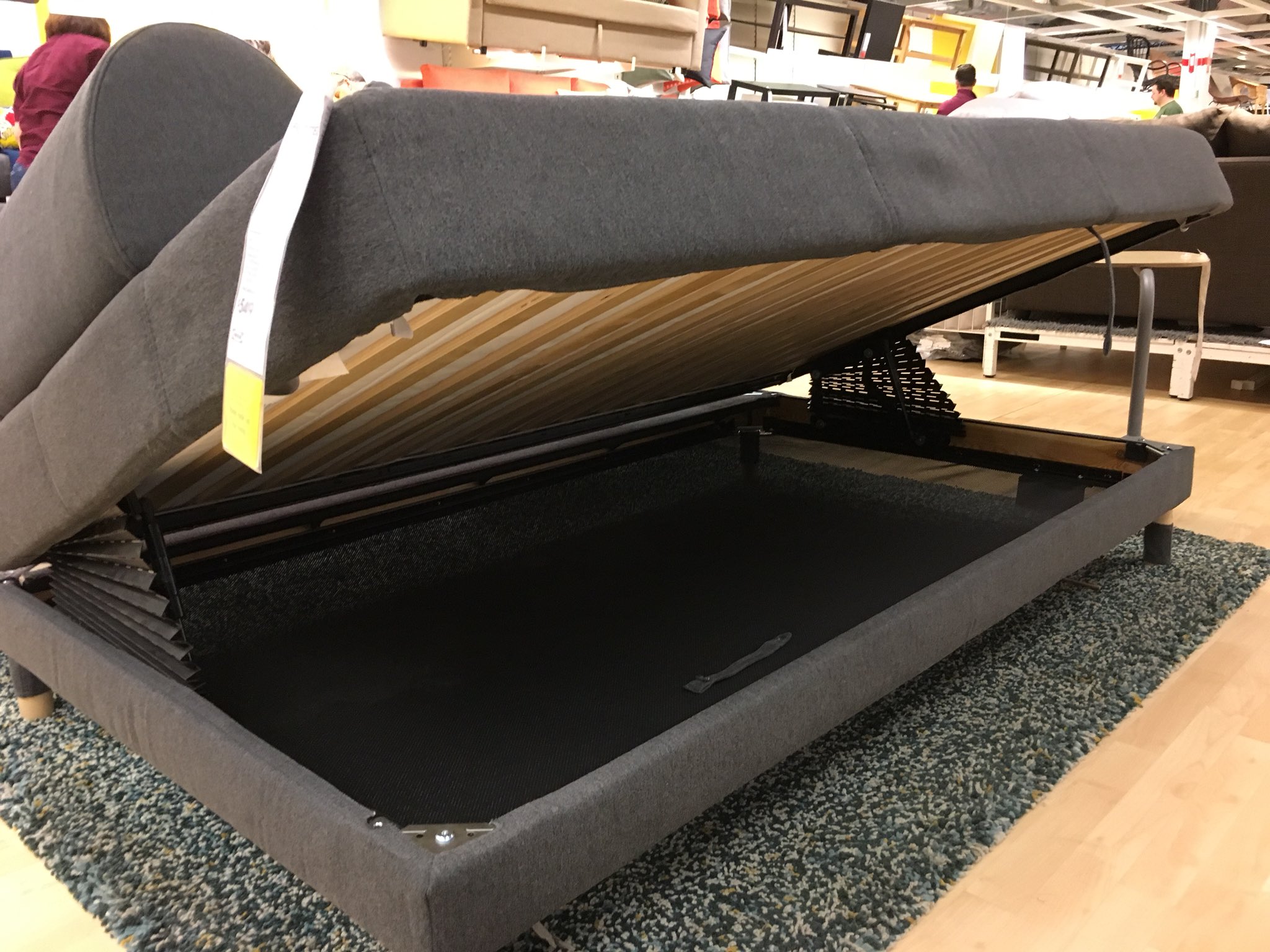 Flottebo cushions sale