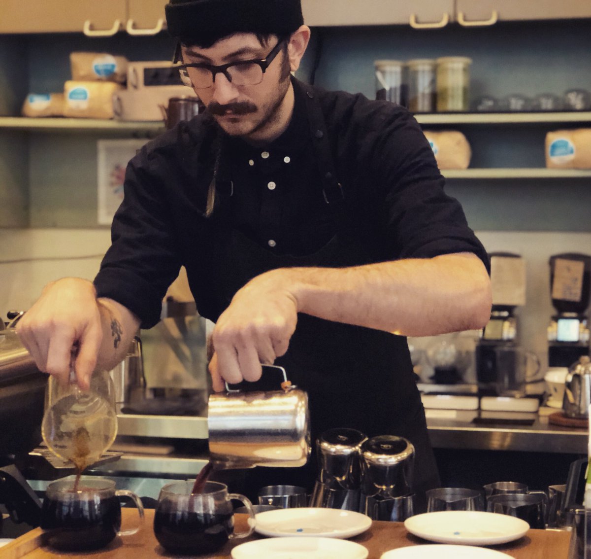 thewildhive's tweet photo. Fuel for Fancy Food. #fancyfoodshow #WFFS18 @Specialty_Food @bluebottleroast https://t.co/Z2XWSaLUBh