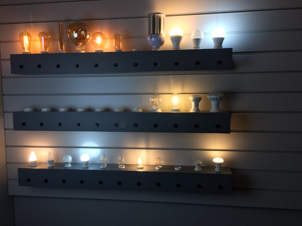 BulbsintheDiff's tweet image. It’s official! Our new interactive display is up and running so you can now experience the different colour temperatures for yourself✅ So you can get it right before you buy!💷 Call in for some helpful advice💡🔌 #keepitlocal #cardiff #lighting #cardifflighting #bulbs #LED