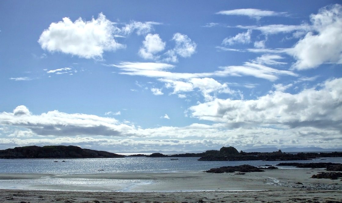 Saturday was the most glorious winters day for taking a walk to the "Last Look Back" cairn at #UiskenBeach bit.ly/2DmeXVK #Mull #rossofmull #uisken <a href="/ArgyllandIsles/">Argyll and the Isles</a> <a href="/VisitMull_Iona/">Visit Mull & Iona</a> #hiddenscotland #heritage