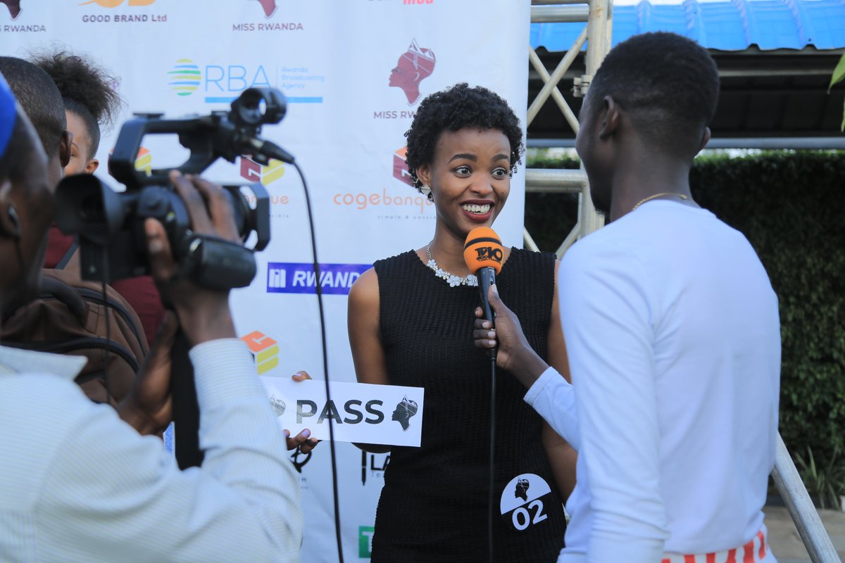 MissRwandaDotRW's tweet photo. The girls expressing their excitement as family members and friends who accompanied them look on #MissRwanda2018 @RwandaEast 
Photo Credit: @Luqman_Mahoro https://t.co/KC5syxTXxo