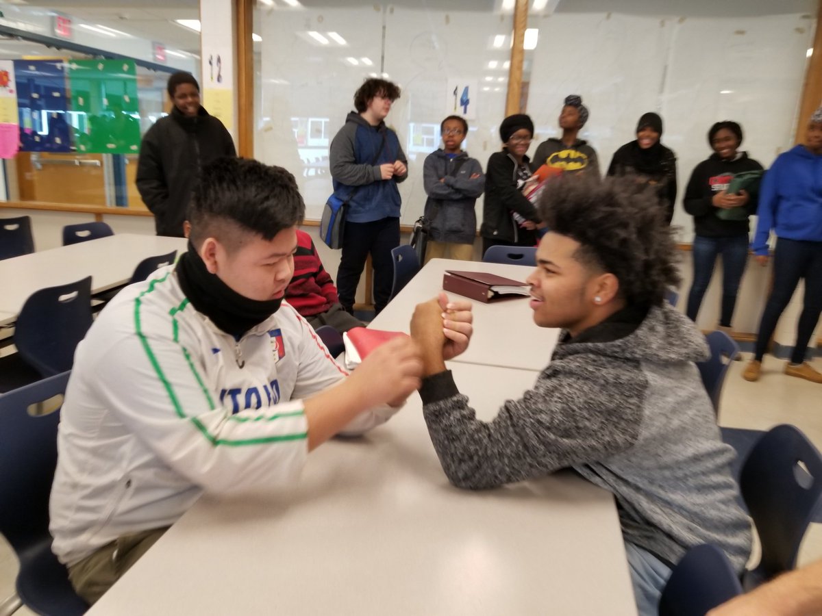 HWSmithscsd's tweet photo. A little friendly competition at lunch.   These boys are strong! #eighthgradelunch #HWpower #theyevenbeatafewteachers https://t.co/RWigmU92AM