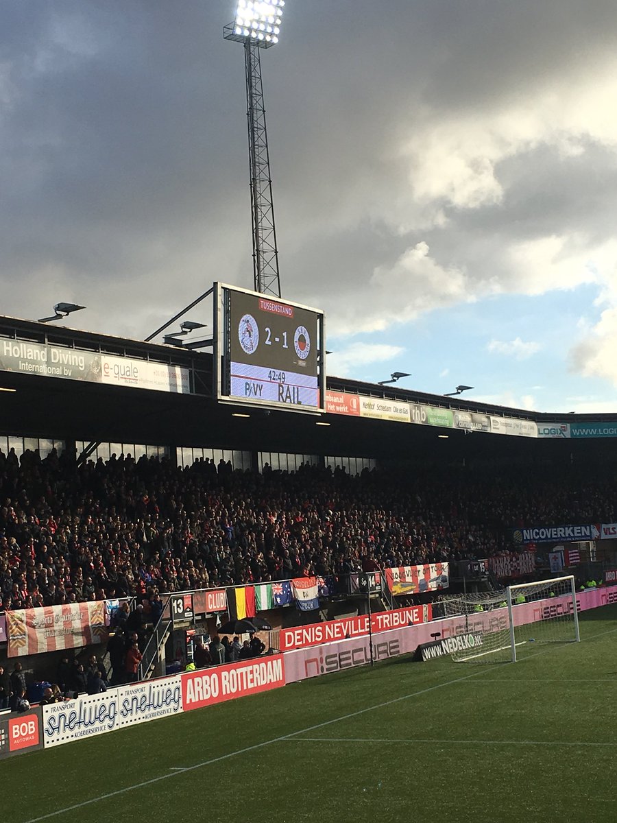 XWorc's tweet photo. Ja!!!!!!!! #spaexc 2-1! https://t.co/EyvNhNjrbd
