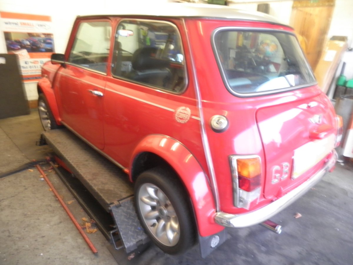 wirralsmallcars's tweet photo. We have the absolute pleasure of working on this joyous little piece of engineering this week. #properMini #ClassicCars #MiniCooper https://t.co/KsPhb9bF4v
