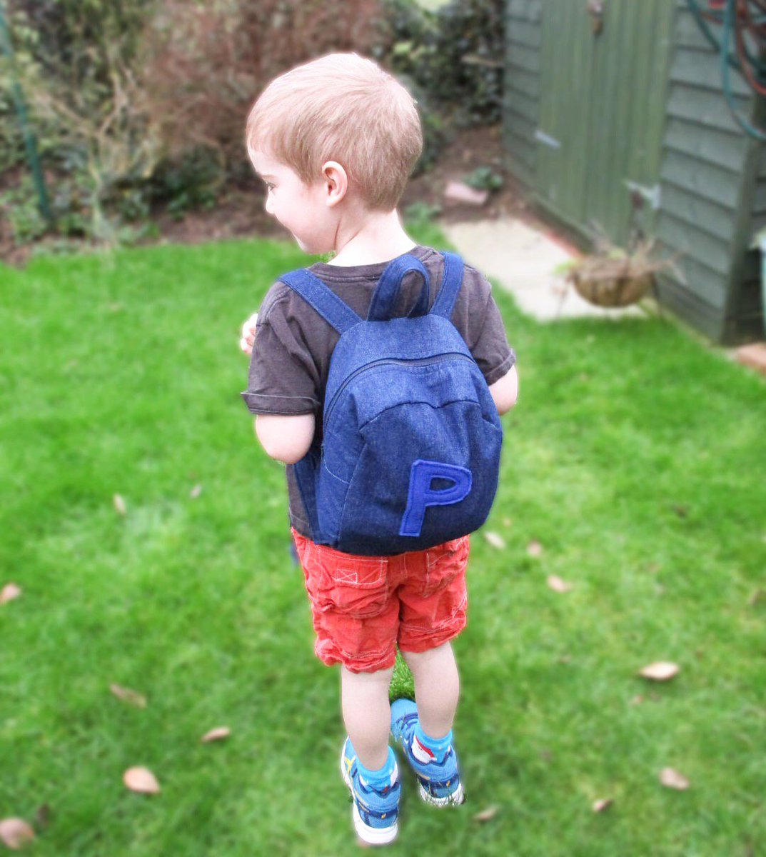 craftessltd's tweet photo. To sew the mini backpack kit for a child, just reduce the strap pattern piece by 10cm. The kit contains the materials, a pattern and step by step instructions so you can reuse the pattern and instructions again and again 👌 #craftess #backpack #sewingkit #bagforkids #isewbags https://t.co/IIImLUdLuE