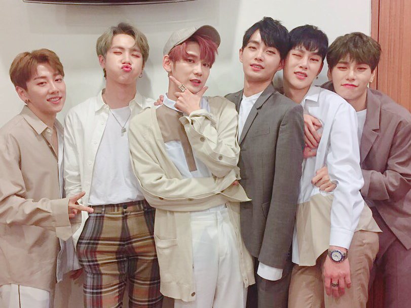 JBJofficial787's tweet photo. [#JBJ_TODAY] 우리 조이풀 오늘 새벽부터 늦은 시간까지 함께해줘서 고마워요~ 하루 종~일 만나서 더 좋은 날입니다아!! 우리 조이풀 굿밤 🍓😑😲🕺🏻😬🔥 https://t.co/RYz6L28M7t