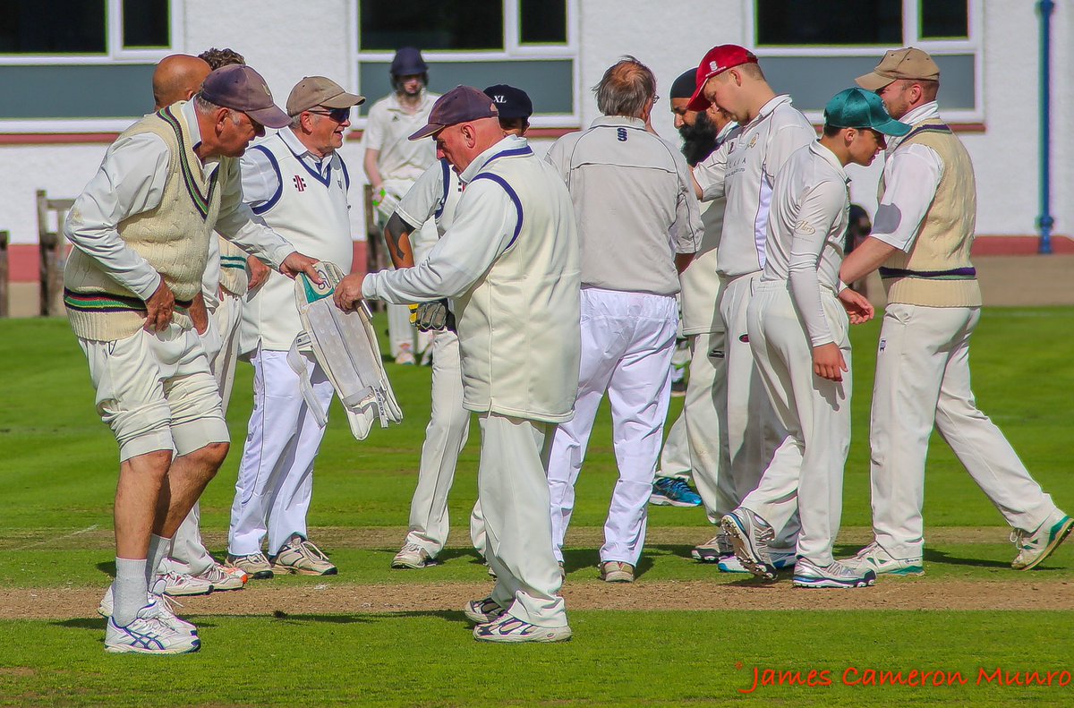 ScottyCricket's tweet photo. There comes a time in every match when you just have to change the #WicketKeeper #Robbo @Greenockcricket about to replace @Nilocllien @auldcammy about to help #Robbo #SandyBaird @GlendelvineCC #legend back to camera Match played at @glasgowacciescc #KeepHeritage https://t.co/eDtv83iVe5