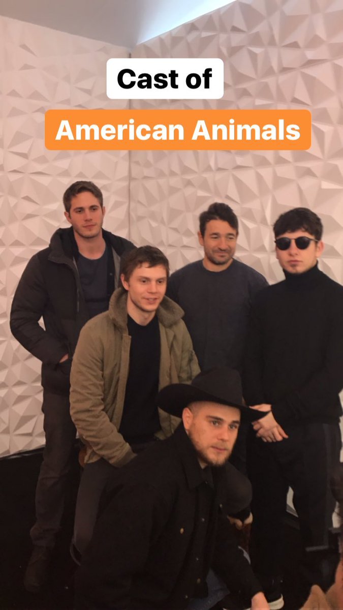ETPBR's tweet photo. 📸 | Evan Peters com seus colegas de #AmericanAnimals (Blake Jenner, Barry Keoghan, Jared Abrahamson) e o diretor do filme, Bart Layton, nos estúdios da @TheWrap ontem (20). https://t.co/vfWG8i6k93