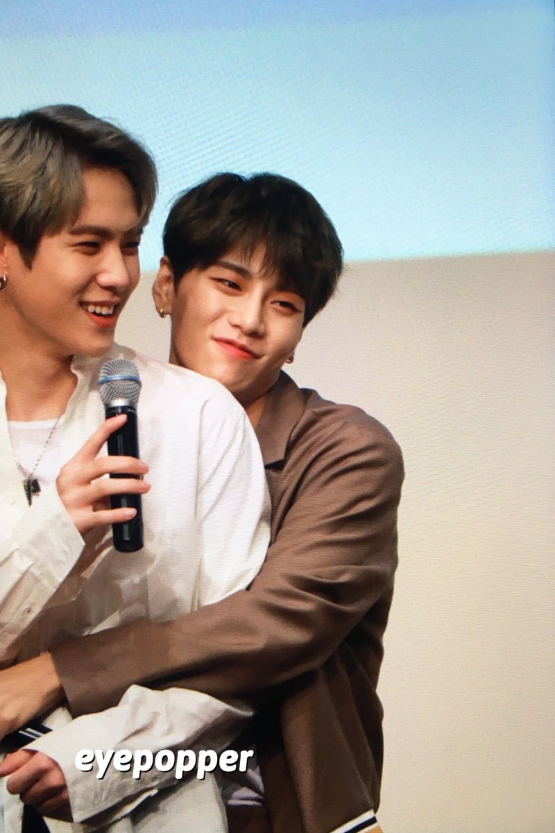 잘생긴남돌봇 tweet media